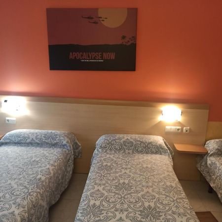 Hostal Restaurante Baraka Alagon Bagian luar foto