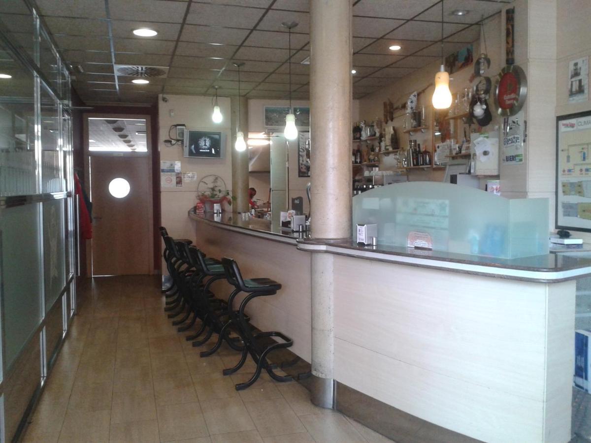 Hostal Restaurante Baraka Alagon Bagian luar foto